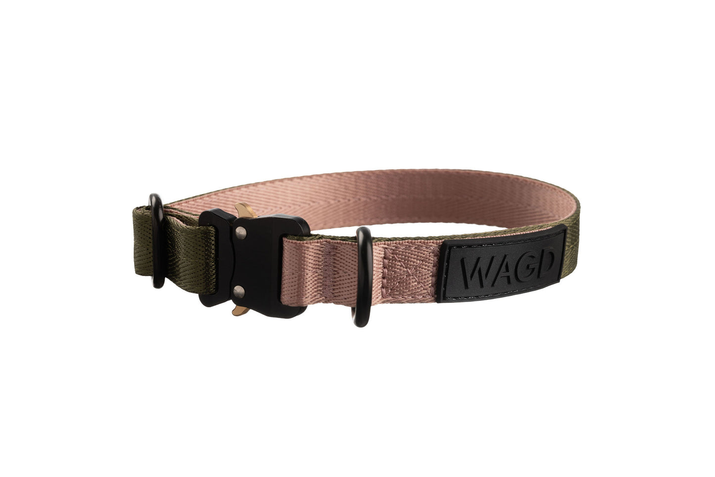 Dog collar in olive and pink with black clip and d-ring in black. With WAGD Black rubber logo.